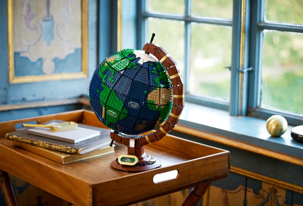 21332 The Globe | 2585 PCS