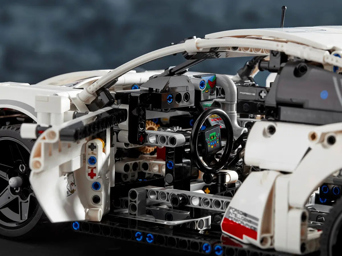 42096 Porsche 911 RSR | 1580 PCS