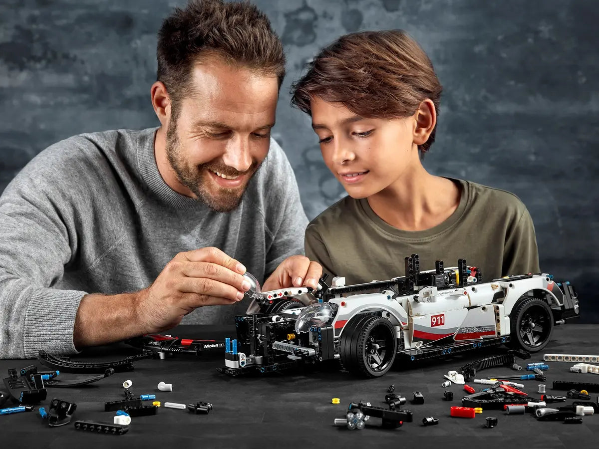 42096 Porsche 911 RSR | 1580 PCS