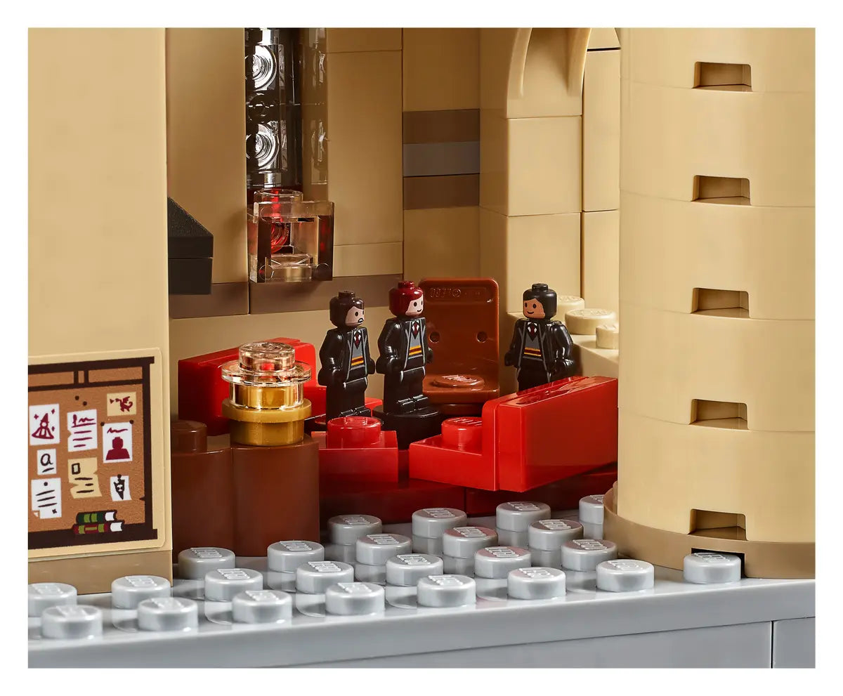 71043 Hogwarts™ Castle Harry Potter | 6020 PCS
