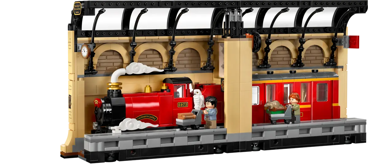 LEGO 76450 Harry Potter Book Nook: Hogwarts™ Express | 832 PCS