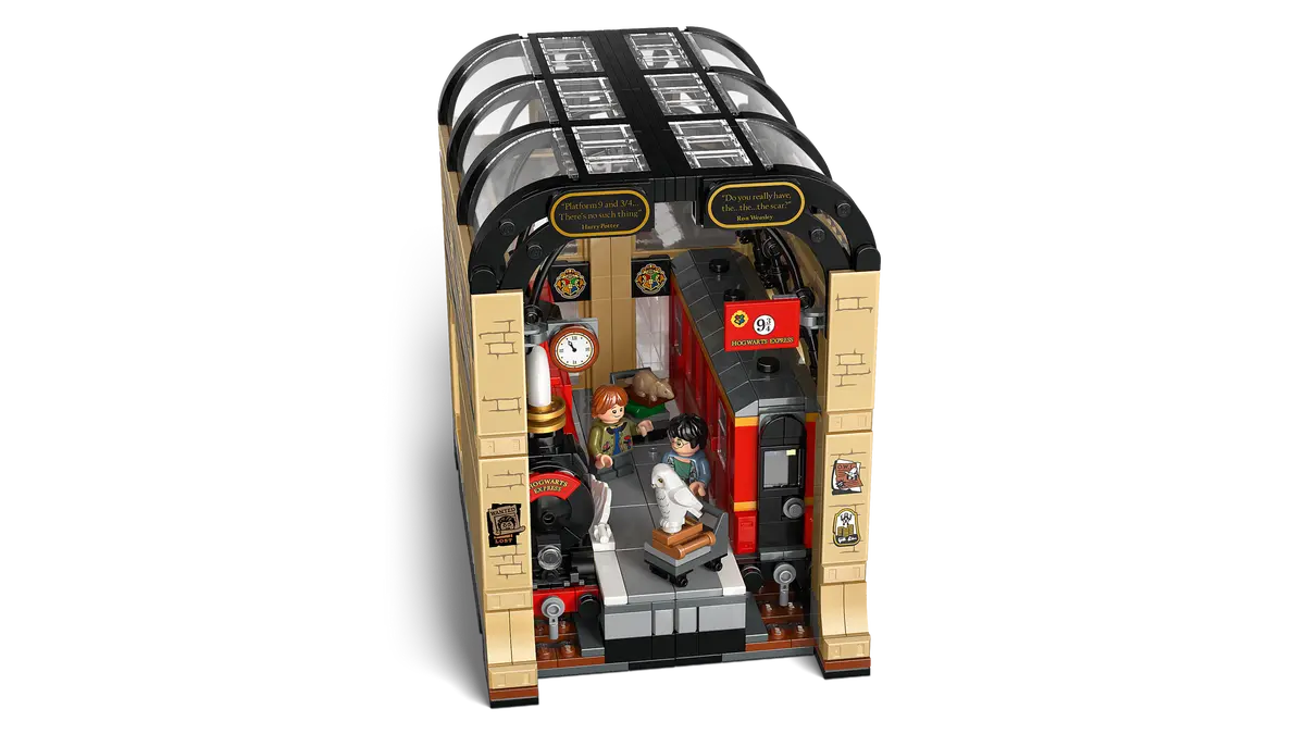 LEGO 76450 Harry Potter Book Nook: Hogwarts™ Express | 832 PCS