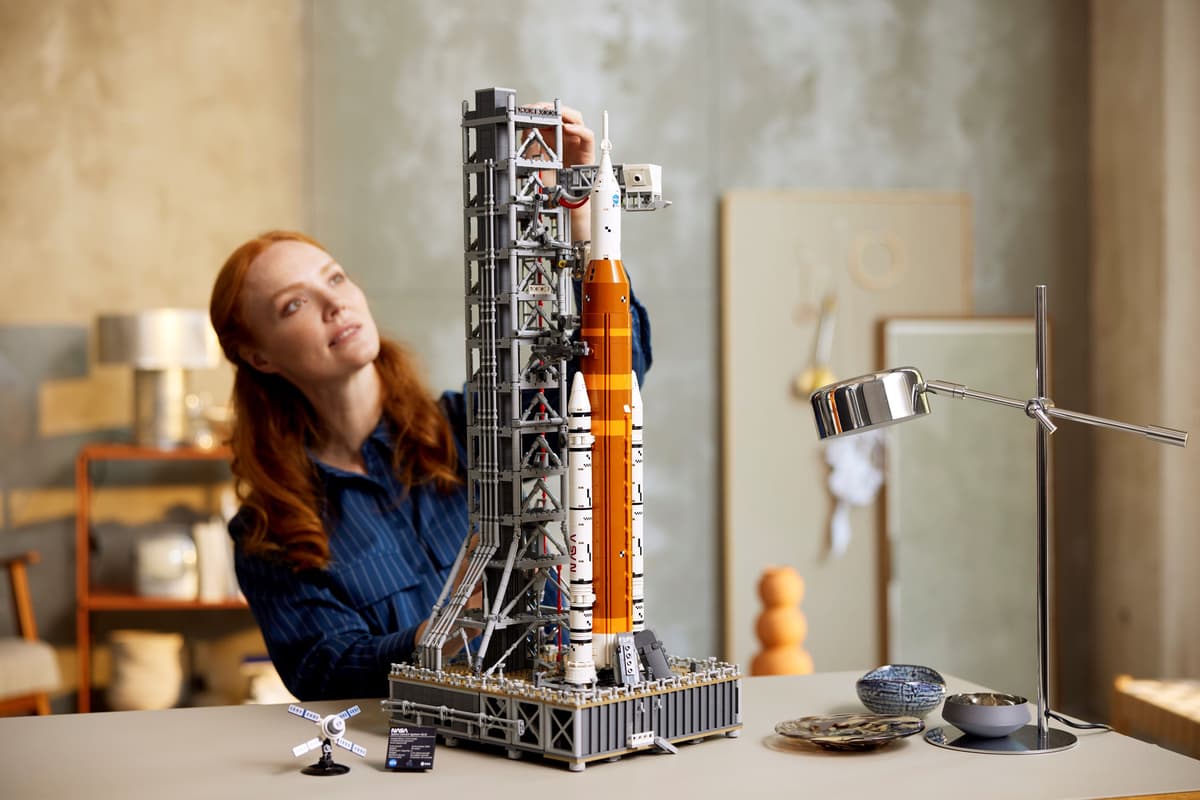 LEGO 10341 Icons NASA Artemis Space Launch System | 3601 PCS