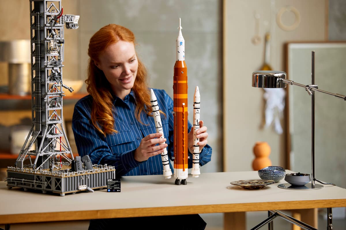 LEGO 10341 Icons NASA Artemis Space Launch System | 3601 PCS