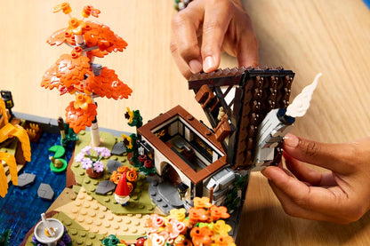 LEGO 11372 Icons Autumn Cottage Garden | 1102 PCS