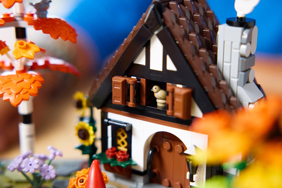LEGO 11372 Icons Autumn Cottage Garden | 1102 PCS