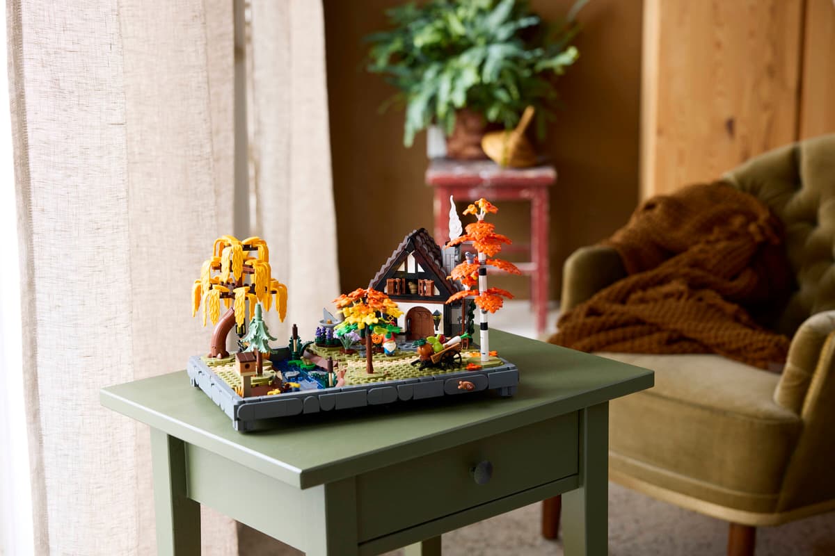 LEGO 11372 Icons Autumn Cottage Garden | 1102 PCS