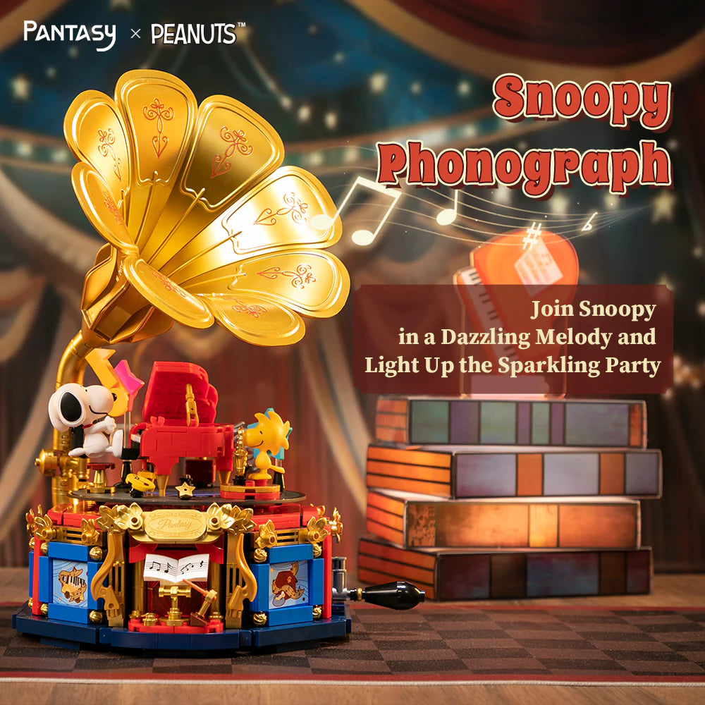 Pantasy 86911 Snoopy Phonograph Building Toy Set | 800 PCS