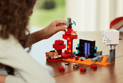 LEGO 21255 Minecraft The Nether Portal Ambush | 352 PCS | Retired