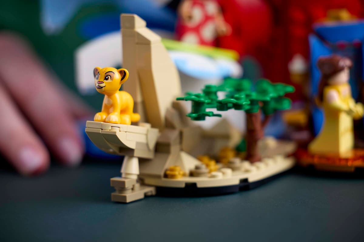 LEGO 21352 Ideas Magic of Disney | 1103 PCS