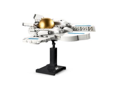 LEGO 31152 Creator 3-in-1 Space Astronaut | 647 PCS | Retired
