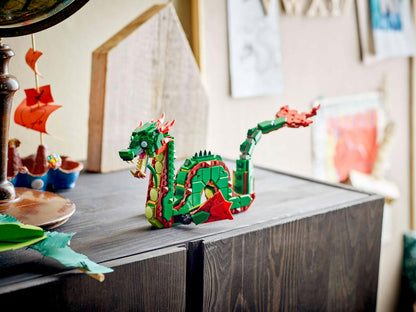 LEGO 31161 Creator 3-in-1 Medieval Dragon | 715 PCS