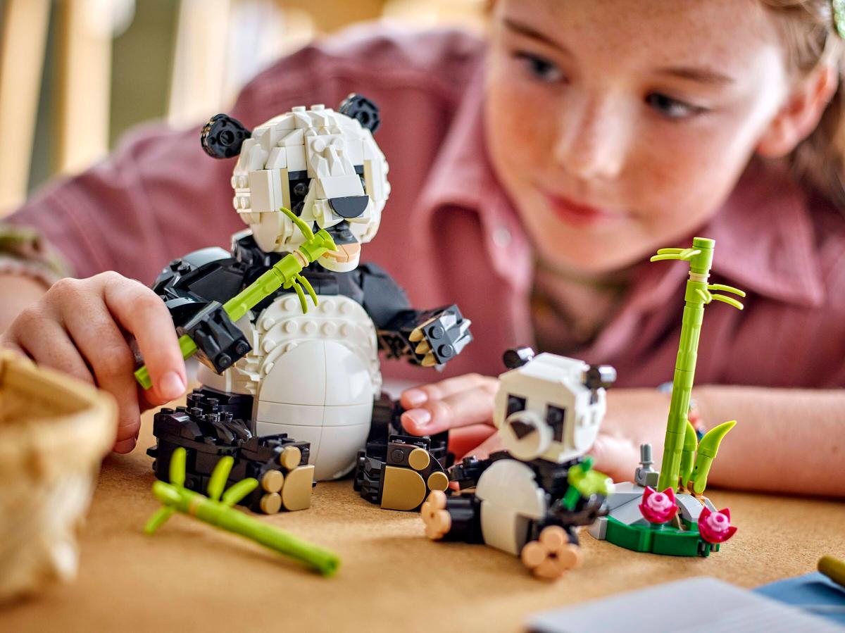 LEGO 31165 Creator Wild Animals: Panda Family | 626 PCS