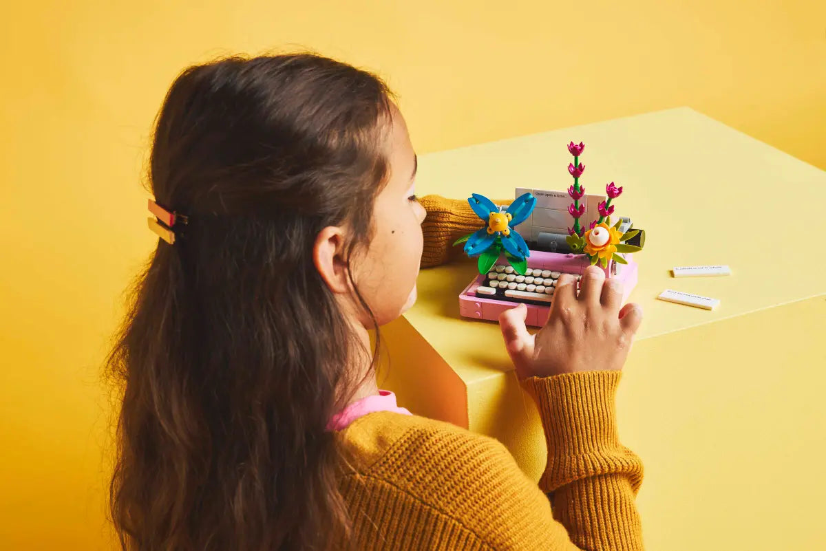 LEGO 31169 Creator 3in1 Typewriter with Flowers | 363 PCS