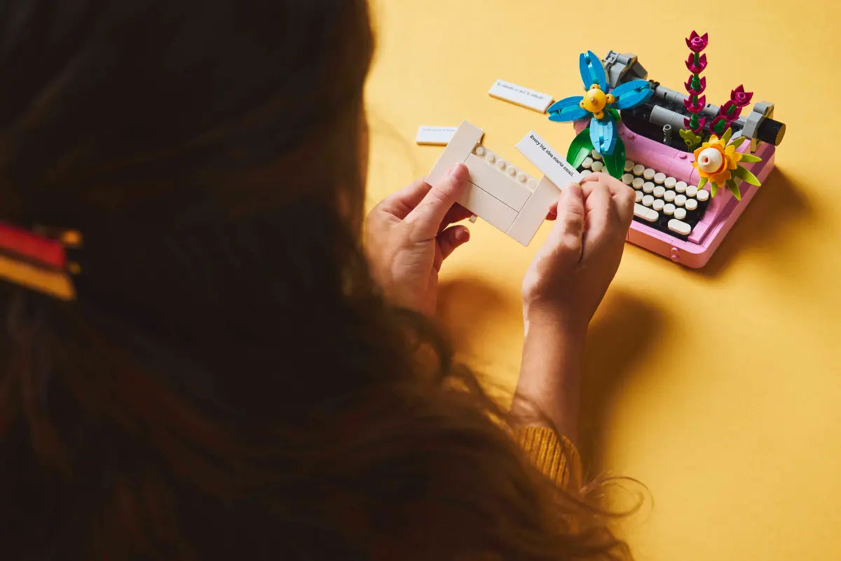 LEGO 31169 Creator 3in1 Typewriter with Flowers | 363 PCS