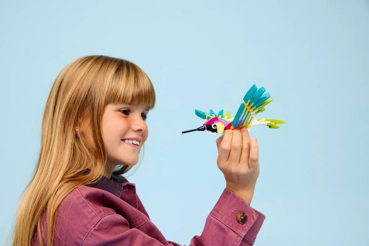LEGO 31384 Creator 3-in-1 Wild Animals: Colorful Hummingbird | 312 PCS