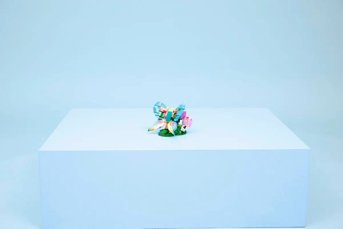 LEGO 31384 Creator 3-in-1 Wild Animals: Colorful Hummingbird | 312 PCS