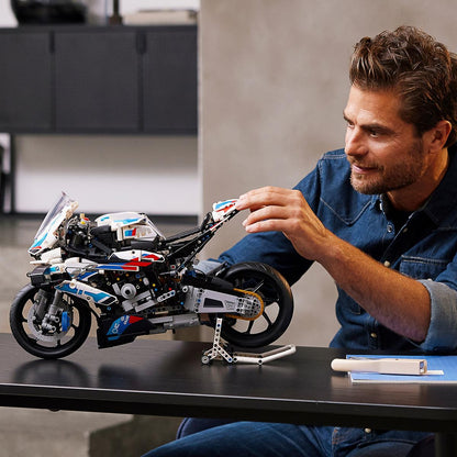 42130 T2118 BMW M 1000 RR | 1920 PCS