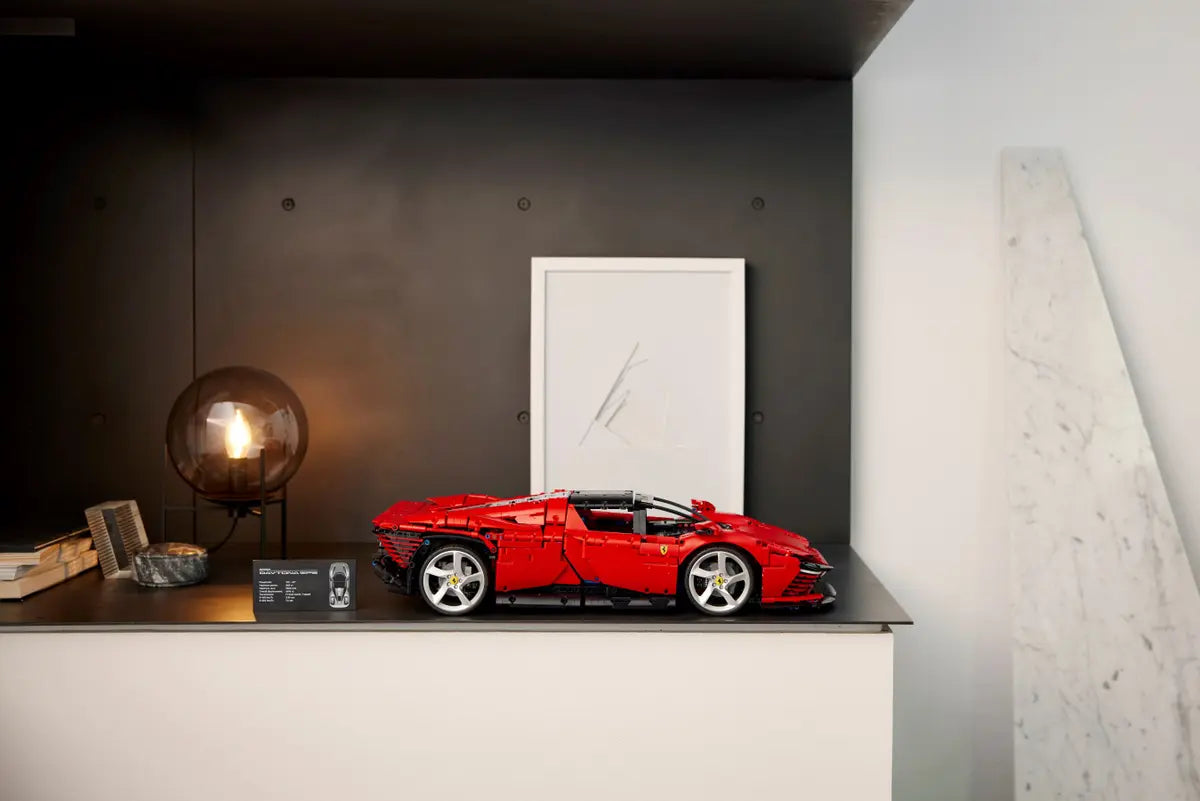 42143 Ferrari Daytona SP3 | 3778 PCS