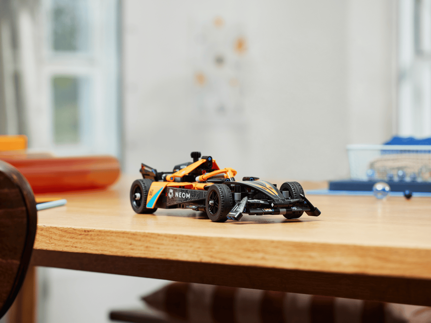 LEGO 42169 Technic NEOM McLaren Formula E Race Car | 452 PCS | Retired | Damaged Box