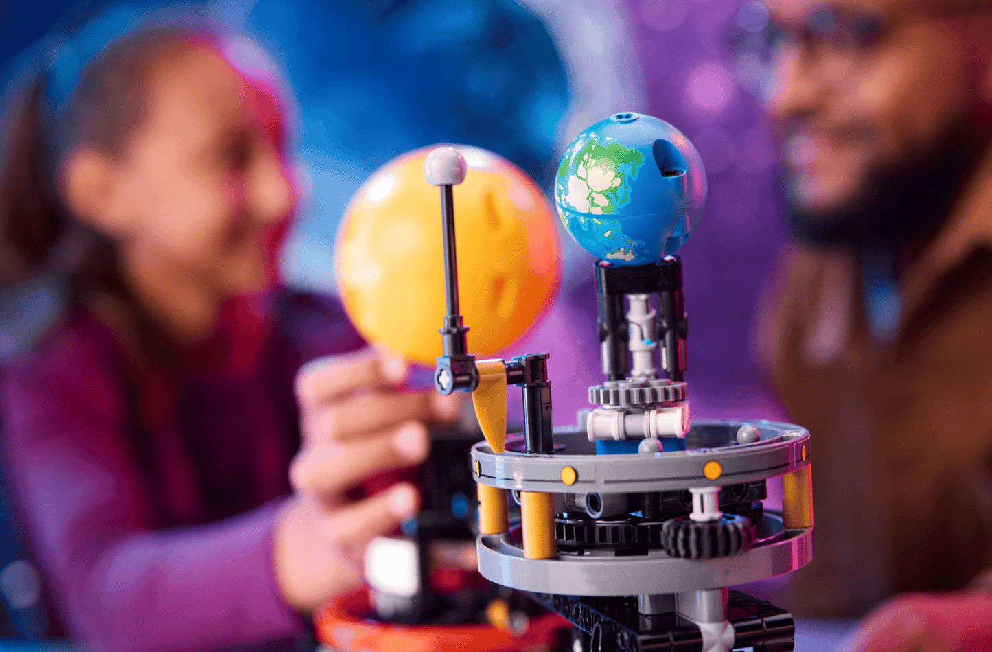 LEGO 42179 Technic Planet Earth and Moon in Orbit | 526 PCS