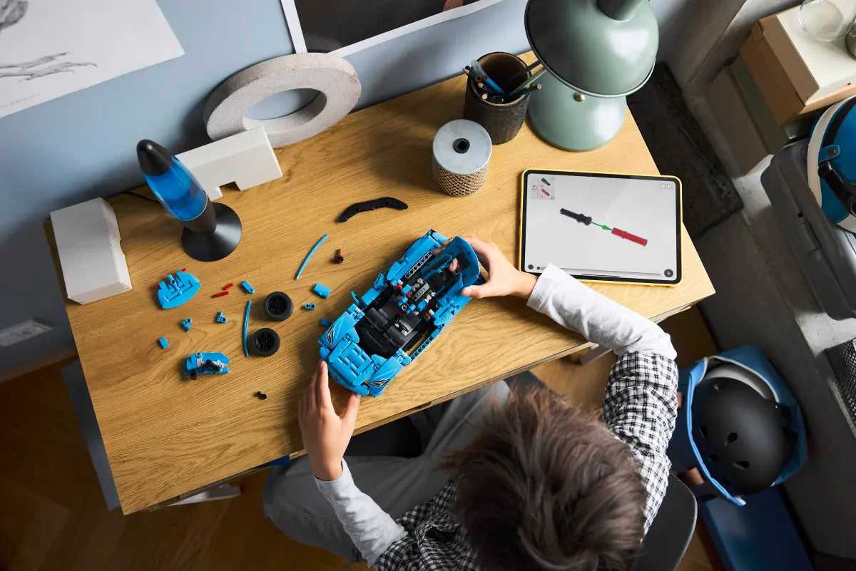 LEGO 42217 Technic Chevrolet Corvette Stingray Blue | 732 PCS