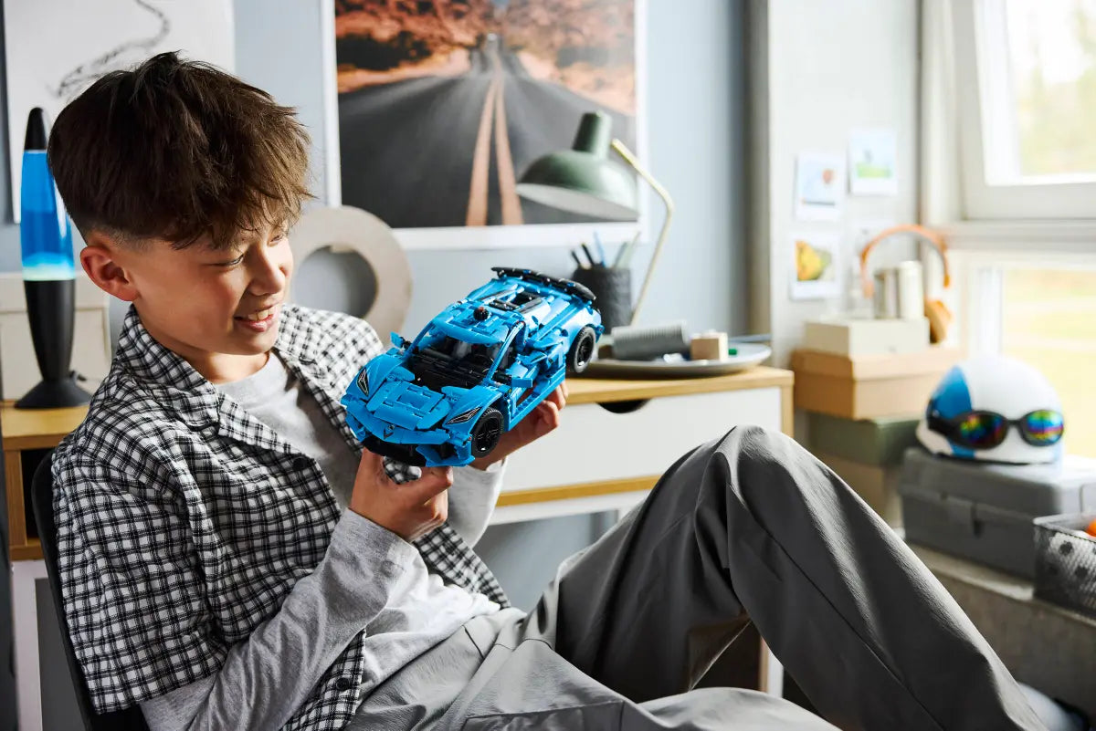 LEGO 42217 Technic Chevrolet Corvette Stingray Blue | 732 PCS