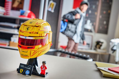LEGO 43022 Editions Scuderia Ferrari HP Lewis Hamilton Helmet | 884 PCS