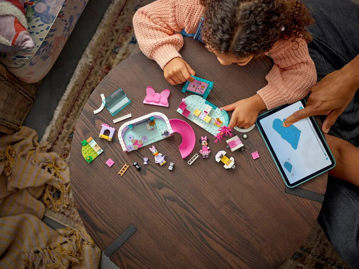 LEGO 43274 Mickey & friends Minnie's Pet Hotel | 161 PCS