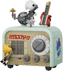 Pantasy 86916 Snoopy Radio Building Toy Set | 305 PCS