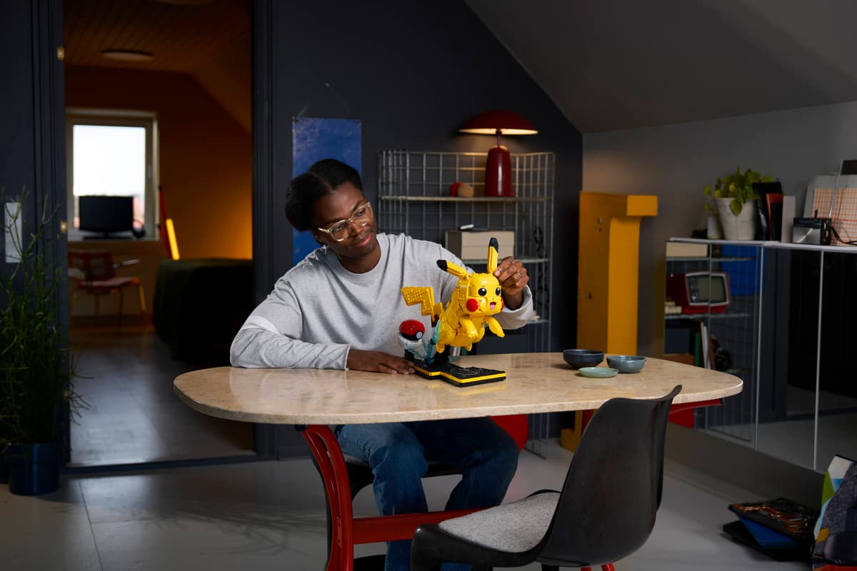 LEGO 72152 Pokémon Pikachu and Poké Ball | 2050 PCS