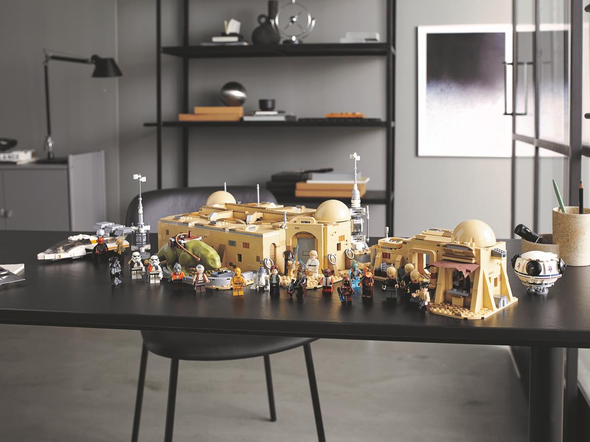 LEGO 75290 Star Wars Mos Eisley Cantina™ | 3187 PCS | Retired