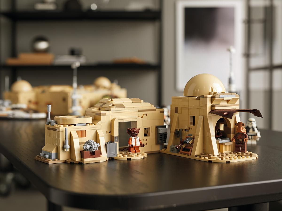 LEGO 75290 Star Wars Mos Eisley Cantina™ | 3187 PCS | Retired