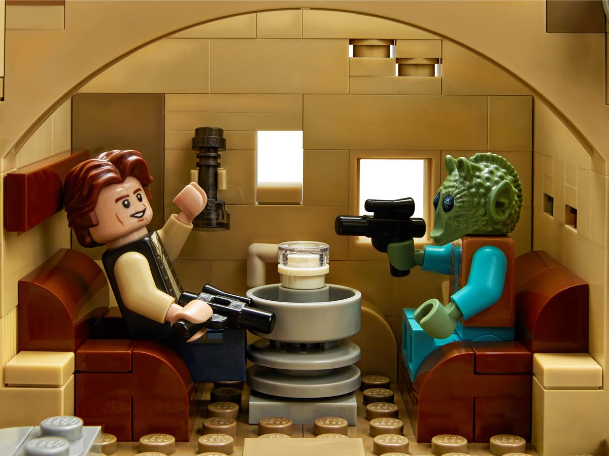 LEGO 75290 Star Wars Mos Eisley Cantina™ | 3187 PCS | Retired