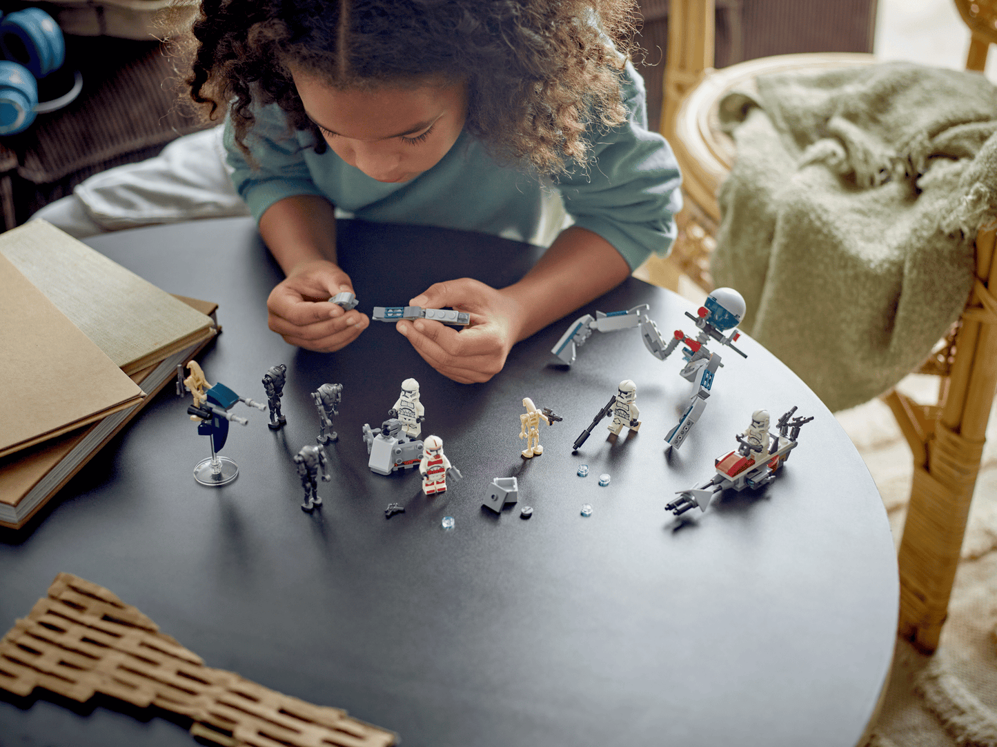 LEGO 75372 Star Wars Clone Trooper™ & Battle Droid™ Battle Pack | 215 PCS