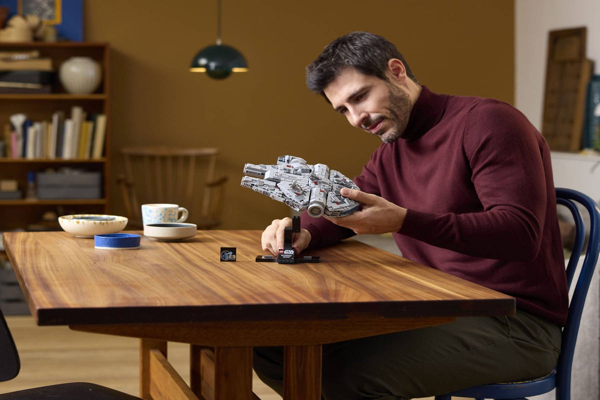 LEGO 75375 Star Wars Millennium Falcon™ | 921 PCS