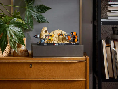 LEGO 75380 Star Wars Mos Espa Podrace™ Diorama | 718 PCS (Retired Product)