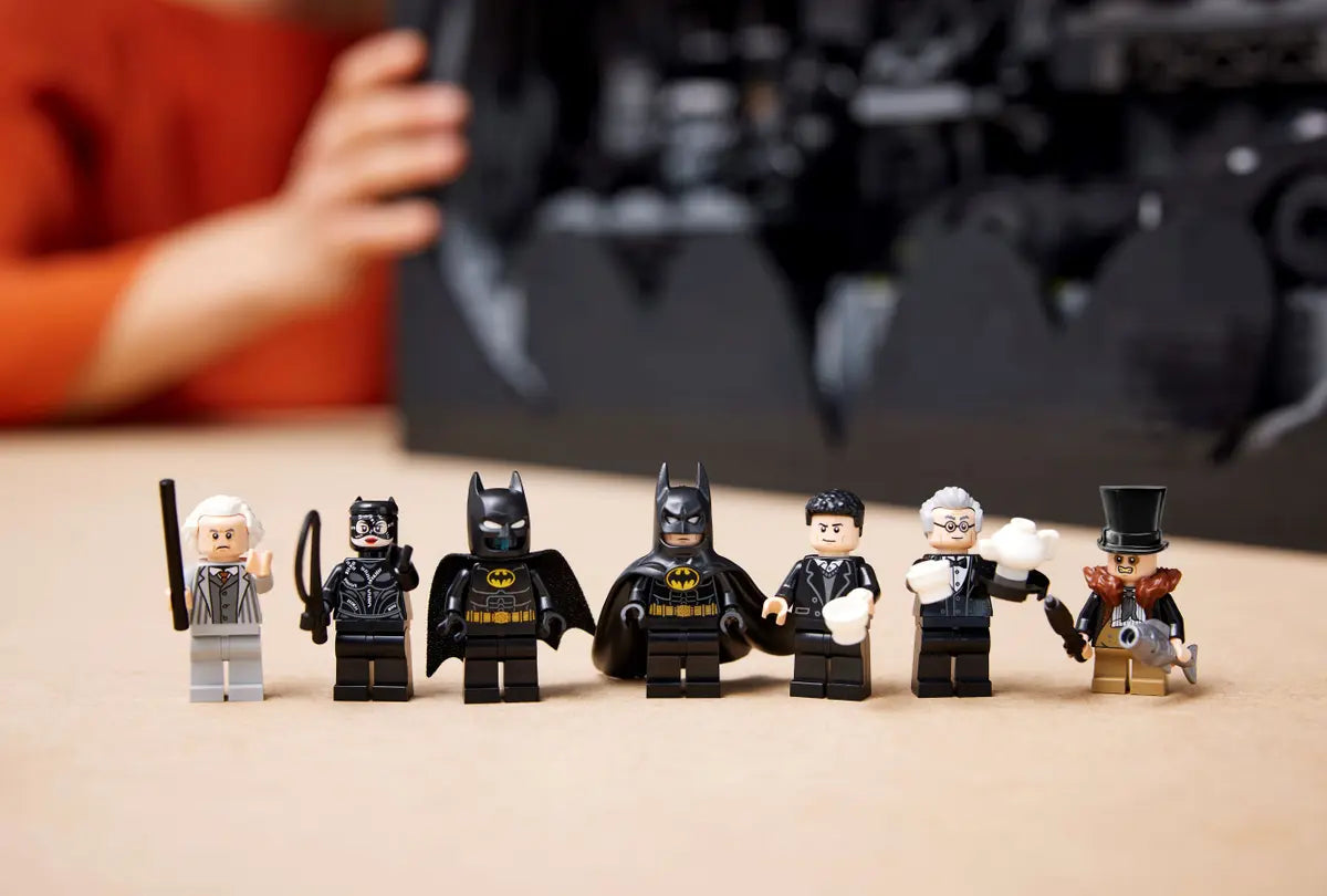 76252 Batcave™ –  Shadow Box | 3981 PCS