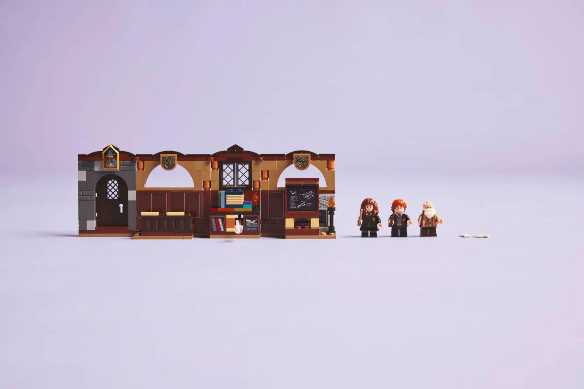 LEGO 76442 Hogwarts™ Castle: Charms Class | 204 PCS