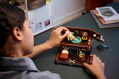 LEGO 76785 Wednesday Thing's Apartment | 828 PCS