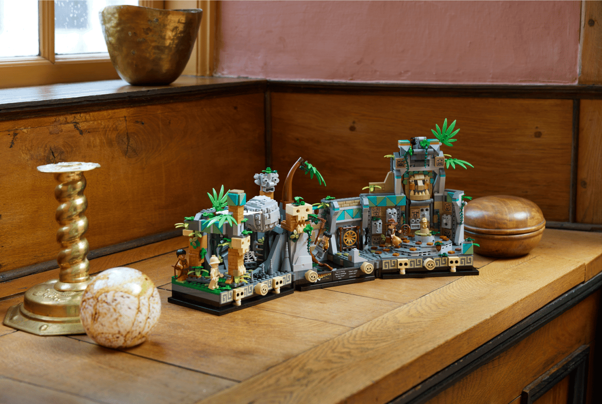 LEGO 77015 Indiana Jones Temple of the Golden Idol | 1545 PCS | Retired