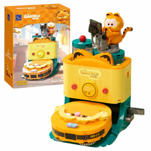 Pantasy 86823 Garfield Robot Vacuum Building Toy Set | 300 PCS