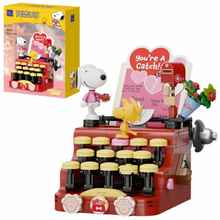 Pantasy 86913 Snoopy Typewriter Building Toy Set | 332 PCS