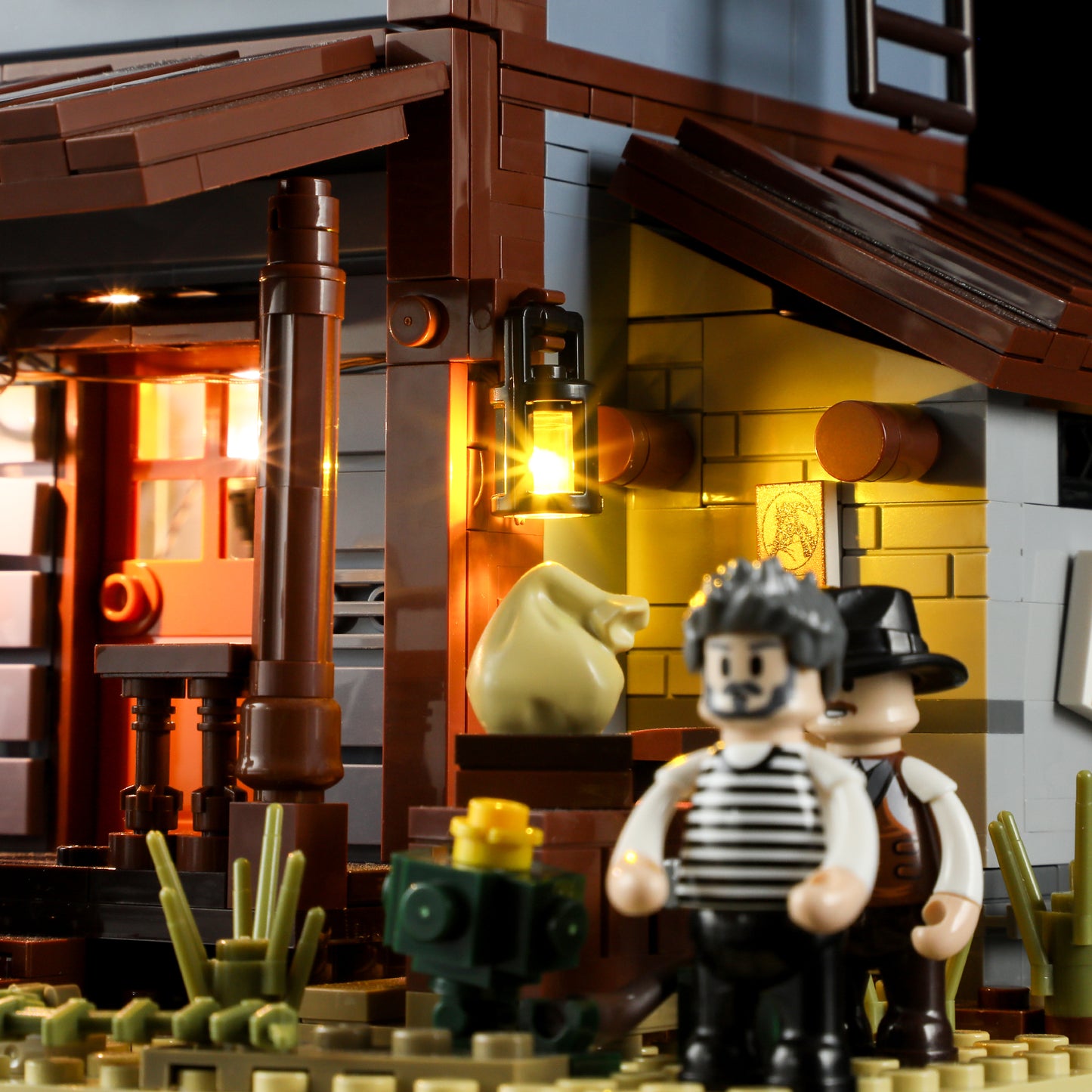 Lumibricks F9026 V2.0 Old West Sheriff's Office Building Toy Set | 1240 PCS