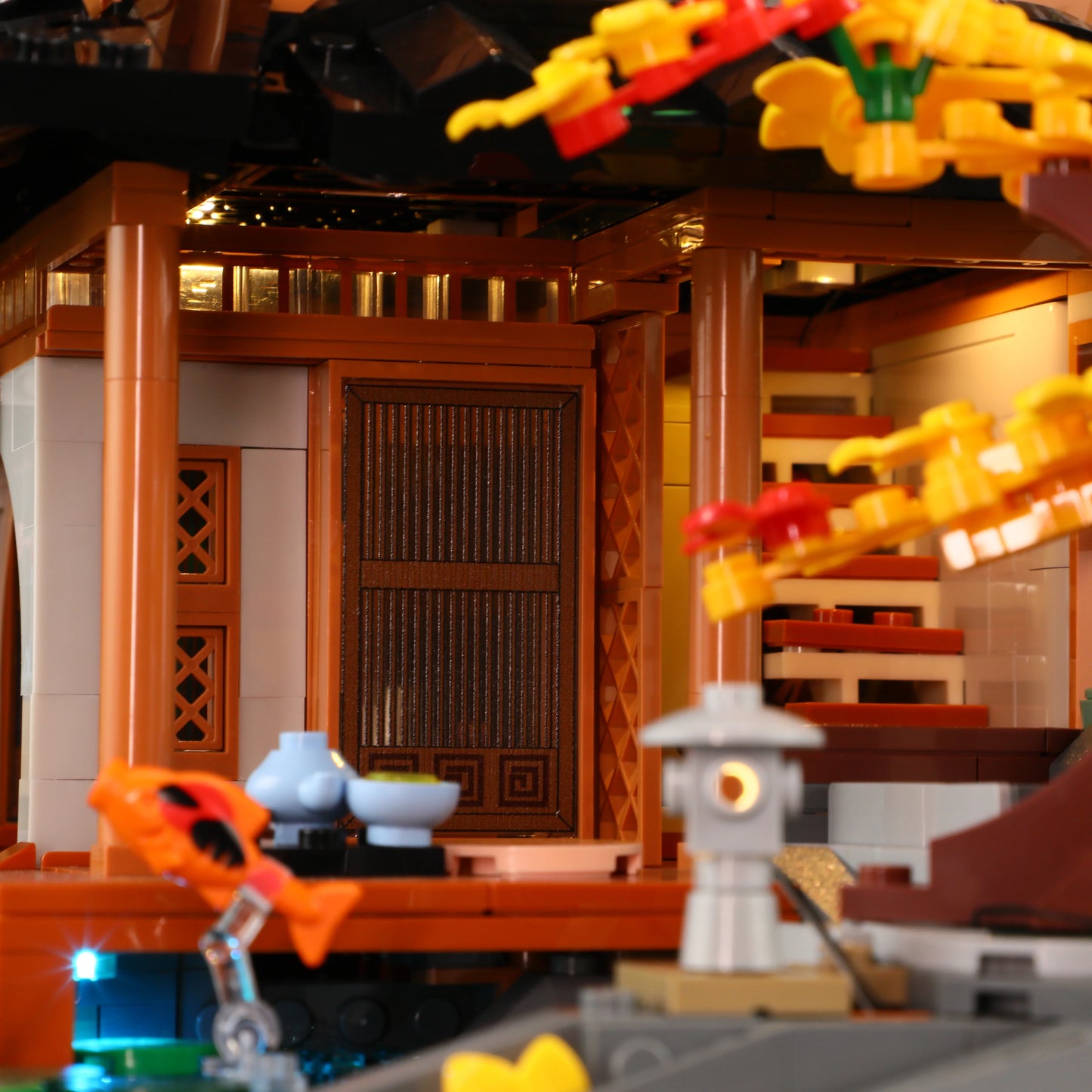 Lumibricks L9075 Bamboo House Building Toy Set | 2432 PCS