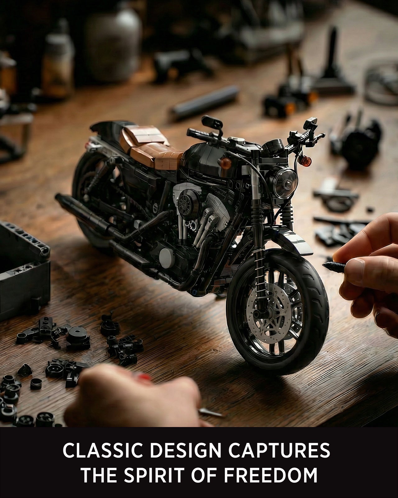 Nifeliz NF10342 Iron 83 Motorcycle Model Building Set | 827 PCS