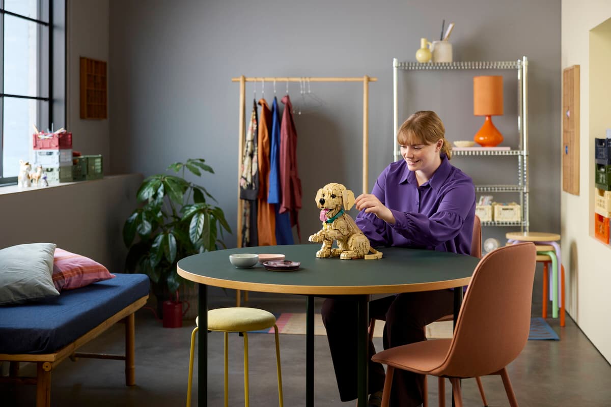 LEGO 11384 Icons Golden Retriever Puppy | 2102 PCS