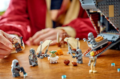 LEGO 75453 Star Wars Offworld Sandcrawler™ and Mudhorn | 1683 PCS