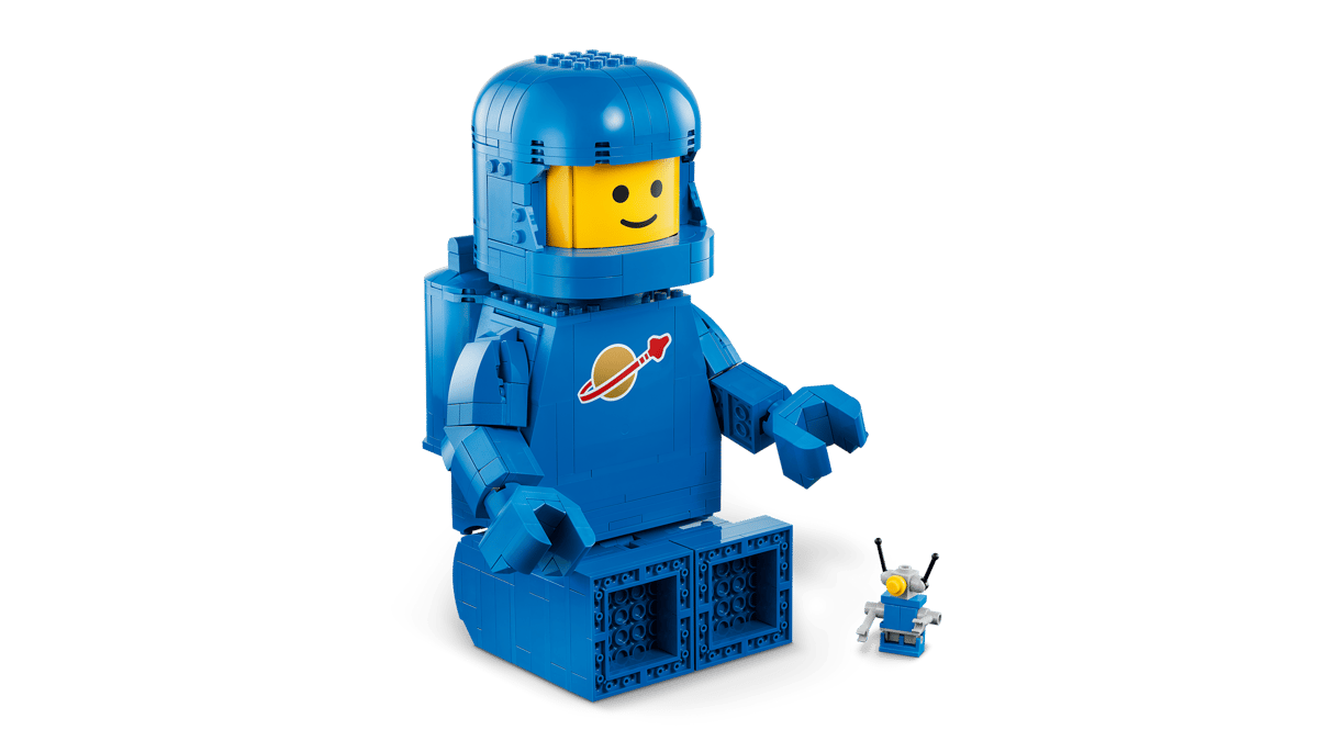 LEGO 40921 Up-Scaled Blue Astronaut Minifigure | 793 PCS