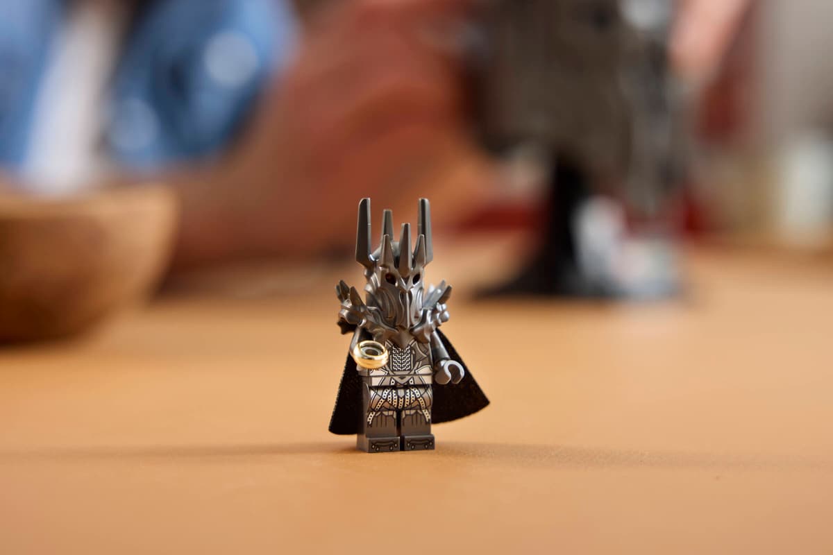LEGO 11373 Icons The Lord of the Rings: Sauron's Helmet | 538 PCS
